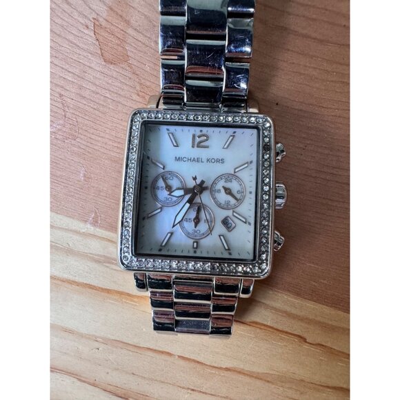 MICHAEL KORS MK-5350 Women's Watch MOP Dial Rhinestone Bezel New Battery - Picture 3 of 10